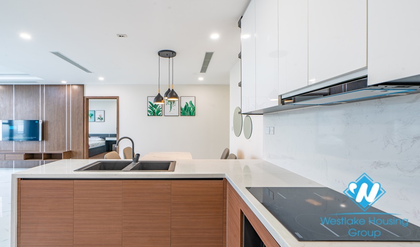 High floor three bedrooms apartment for rent in Sunshine City, Tay Ho